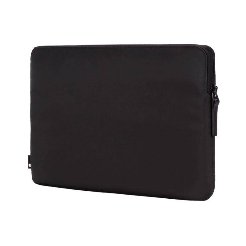 Incase Compact Sleeve in Flight Nylon Sleeve for MacBook Pro 15