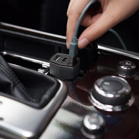 Nillkin Celerity Autoladegerät - Autoladegerät 2x USB + USB-C, 32W (Silber)