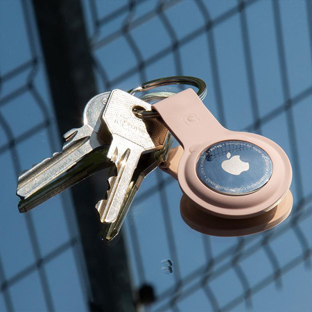 Crong Silikonhülle mit Schlüsselring – Schutzhülle mit Schlüsselanhänger für Apple AirTag 1/2 (Sandrosa)