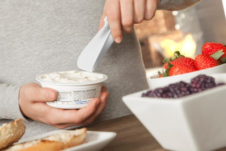 Quirky Scoop - Spatula with measuring cup (white)