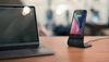XVIDA Fast Charging Desk Stand - Ładowarka bezprzewodowa z uchwytem magnetycznym, aluminium (QC 2.0)