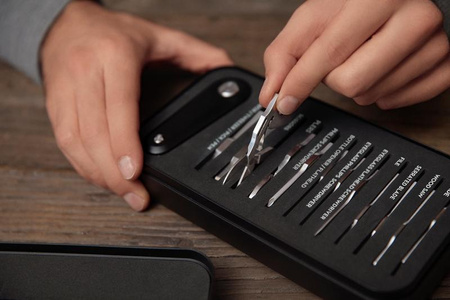 Quirky Switch v2 - Multifunkciós zsebkés 18 funkcióval