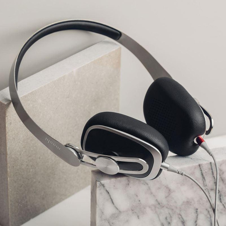 Moshi Avanti C - 24bitová sluchátka do uší s USB-C/DAC (černá Onyx)