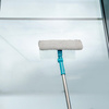 Alpina - 2-in-1 Fensterreiniger / Abzieher mit Teleskopstange bis 89 cm