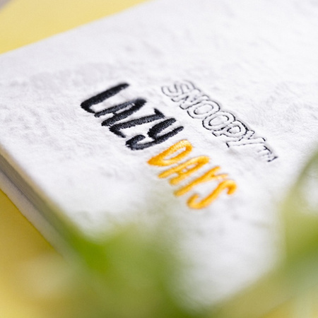 Snoopy – Plüsch-Notizbuch / Notizbuch A5 aus der Lazy Days Kollektion