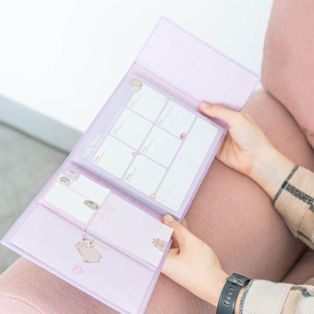 Pusheen - Weekly planner with sticky notes from Moments collection (19,3 x 16,5 cm)