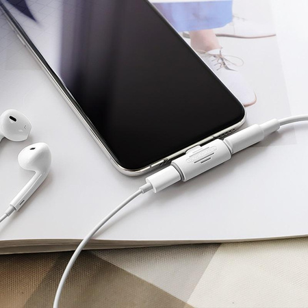 Borofone - adapter złącza Lightning na 2x Lightning, biały