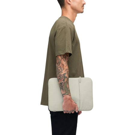 POKROWIEC DO MACBOOK PRO 16 2021-2024 INCASE CROSSTOWN BEŻOWE ETUI