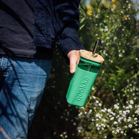 Quokka Liquid Cube - Glasbecher 540 ml mit Edelstahlstrohhalm (Grün)