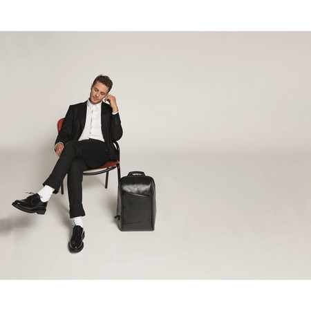 PURO Byday Classic - Sac à dos en cuir écologique avec port USB externe pour ordinateur portable 15,6" / tablette (noir)