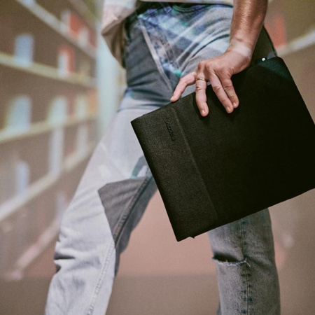 Incase Crosstown Sleeve mit Woolenex - MacBook Pro 16" (M4/M3/M2/M1/2024-2021) Tasche (Schwarz)