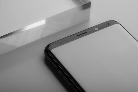 Moshi IonGlass - Ochranné sklo na displej pro Samsung Galaxy S9 (černé)