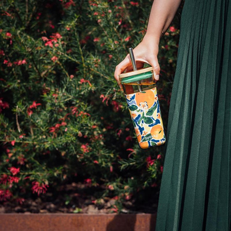 Quokka Liquid Cube - Glasbecher 540 ml mit Edelstahlstrohhalm (Orangen)