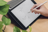 Moshi iVisor AG - Védő antireflexiós fólia iPad 10.2" (2021 / 2020 / 2019) / Air & Pro 10.5" (fekete keret)