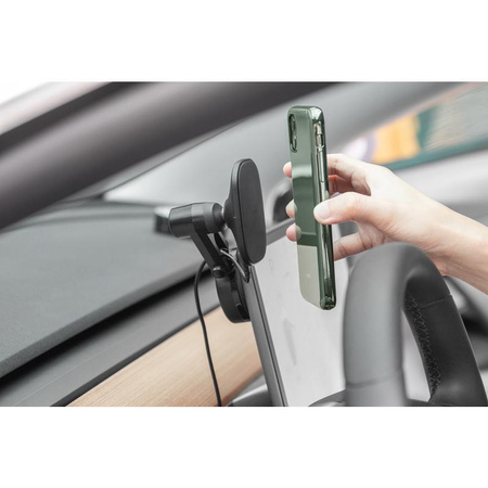 Moshi SnapTo univerzális autós tartó vezeték nélküli töltéssel - Mágneses autós tartó vezeték nélküli töltéssel (fekete)