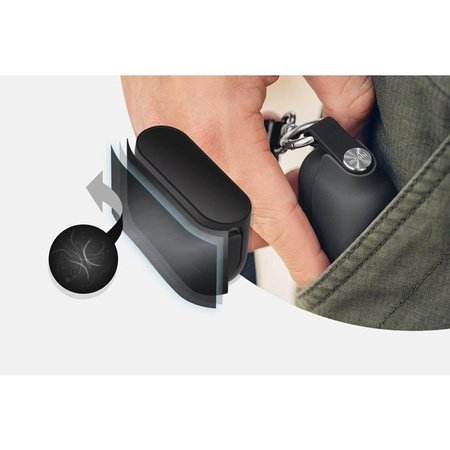 Moshi Pebbo – Etui AirPods z odpinanym paskiem na rękę (Savanna Beige)