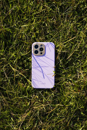 Moshi Napa Slim MagSafe - Ledertasche für iPhone 14 Pro Max (Lavendel-Lila)