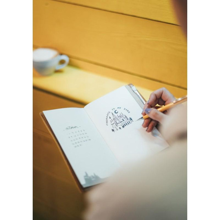 Harry Potter - Kožený cestovní zápisník Hufleufů 12x19,6cm (žlutý)