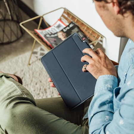 STM Dux Plus - Odolné pouzdro pro iPad 11" (2025) / 10.9" (2022) MIL-STD-810G s držákem na Apple Pencil (Černá) verze EDU/COM