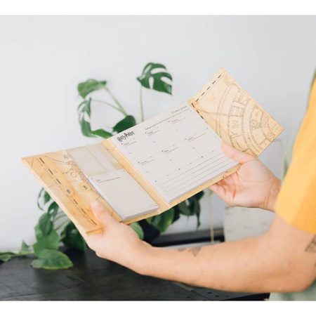 Harry Potter - Weekly Planner with Sticky Notes (19.3 x 16.5 cm)