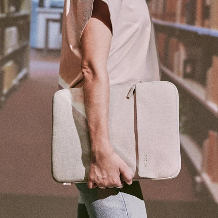 Incase Crosstown Sleeve with Woolenex - Pouzdro s kapsou na MacBook Pro 16" (M4/M3/M2/M1/2024-2021) (Černá)