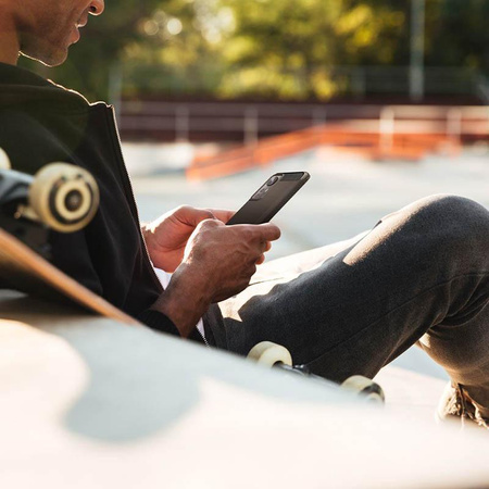 Spigen Rugged Armor - Gehäuse für Xiaomi 12 / 12 X (Schwarz)