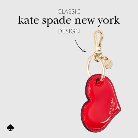 Kate Spade New York Charm Keychain – Ochranné pouzdro přívěsek na Apple AirTag 1 / 2 (Heart)