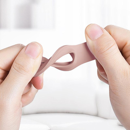 Crong Silicone Case with Key Ring - Ochranné pouzdro pro klíčenku Apple AirTag 1 /2 (pískově růžová)