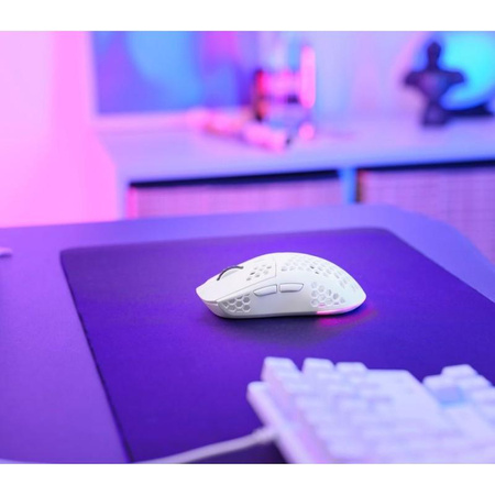 Trust GXT 929W Helox - Vezeték nélküli optikai egér játékosoknak 4800 DPI és RGB (fehér)