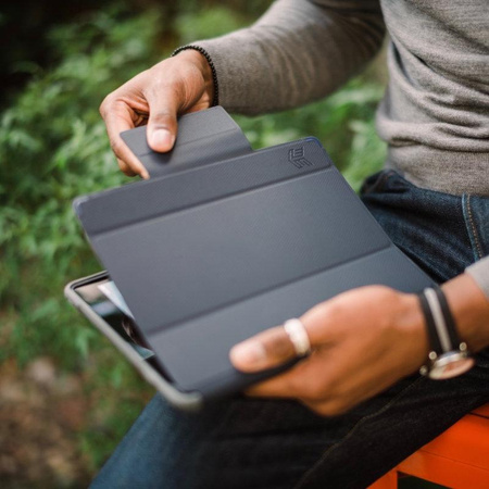 STM Dux Plus Duo - Étui blindé pour iPad 10.2" (2021-2019) MIL-STD-810G avec chargement de l'Apple Pencil (Bleu nuit)