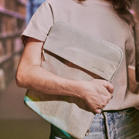 Incase Crosstown Sleeve with Woolenex - Hülle mit Tasche für MacBook Pro 16" (M4/M3/M2/M1/2024-2021) (Schwarz)