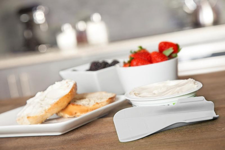 Quirky Scoop - Measuring Spoon and Spreading Knife (White)