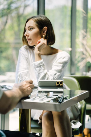 Moshi Overture MagSafe - Étui 3-en-1 en cuir pour iPhone 14 Pro (Serene Gray)