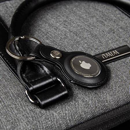 Crong Leather Case with Key Ring – Skórzany brelok do Apple AirTag (czarny)