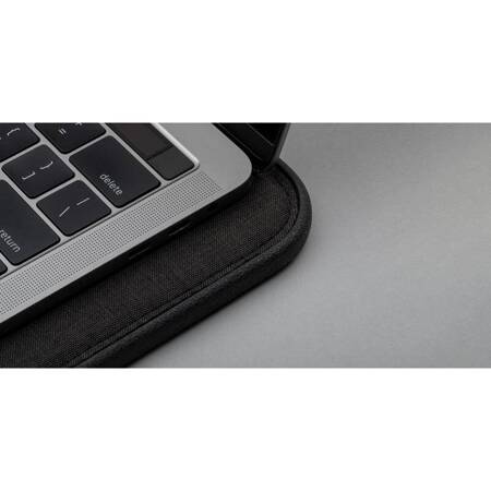 Incase ICON Sleeve with Woolenex - Pokrowiec MacBook Pro 16" (grafitowy)