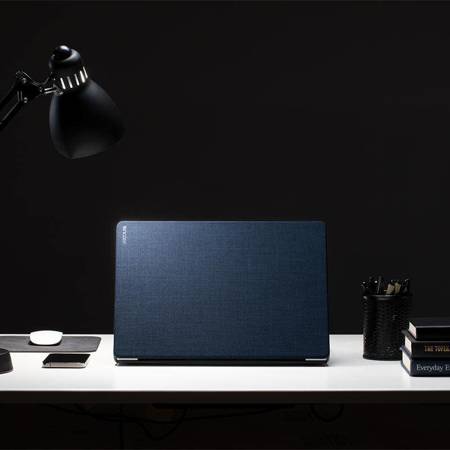 Incase Textured Hardshell in Woolenex - Materiałowa obudowa MacBook Pro 16 (2021) (kobaltowy)